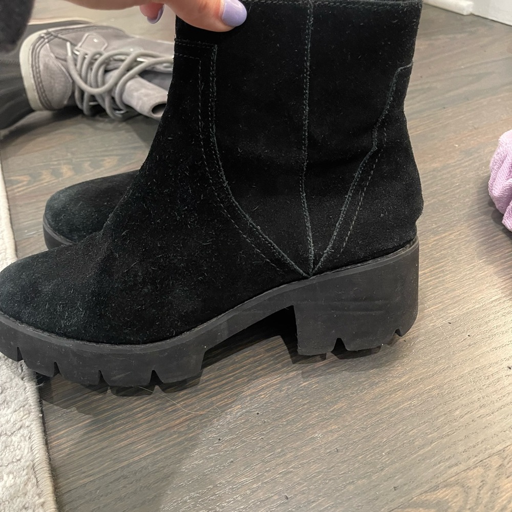 Seychelles Engaging black ankle bootie